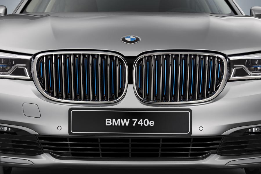 Детали экстерьера BMW 740e iPerformance (G11) 2016 года  (WW) (фото 3 из 17)